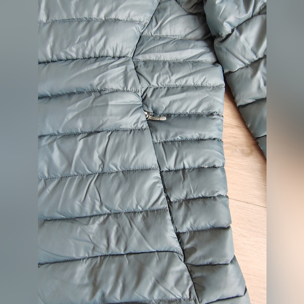 Patagonia Men's Down Sweater Jacket - Picture 4 of 6